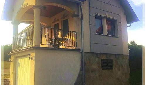 Apartment with Garden View