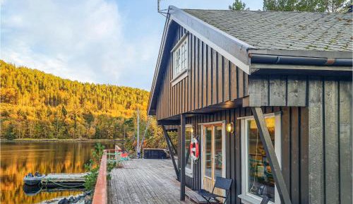 Three-Bedroom Holiday Home 