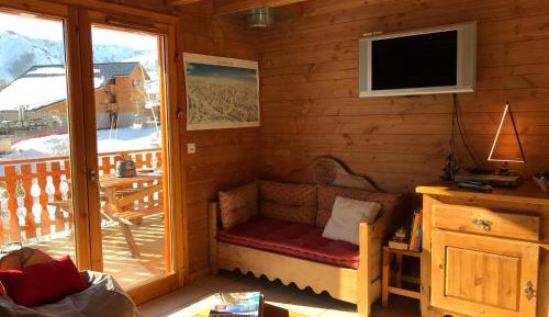 Chalet (7 Adults)