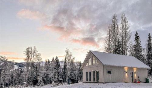 Three-Bedroom Holiday Home 
