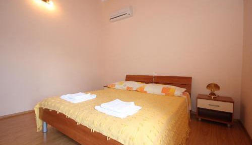 One-Bedroom Apartment with Terrace and Sea View