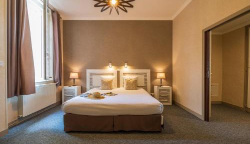 Double or Twin Room with City View