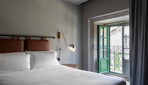 Room with City View
