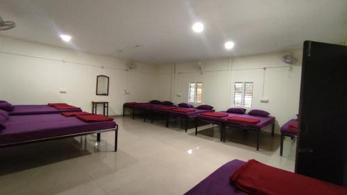 Mixed Dormitory Room