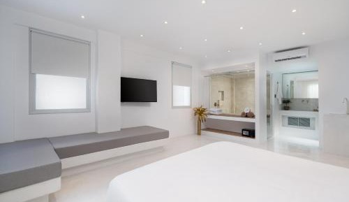 Honeymoon Suite With Private Heated Pool & Steam Room