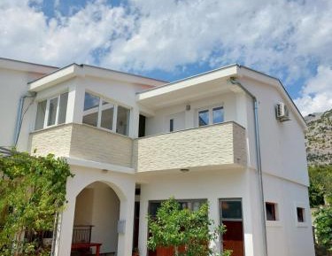 Studio with Balcony