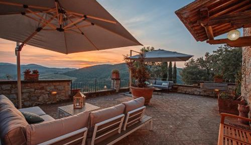 Villa with Garden View