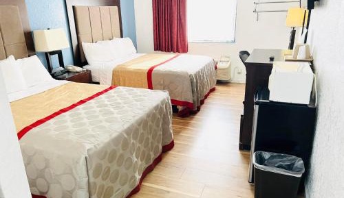 Queen Room with Two Queen Beds - Non-Smoking