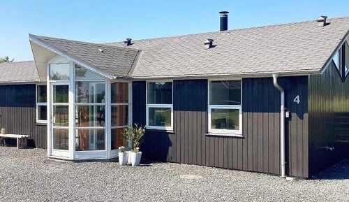 Three-Bedroom Vacation Home 