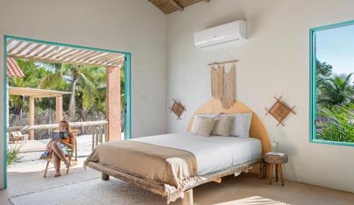 Bungalow with Garden View