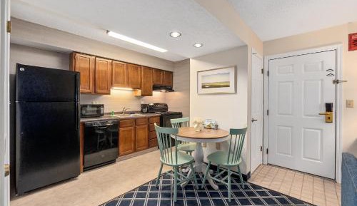 Queen Suite