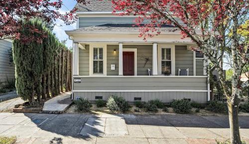Two-Bedroom Holiday Home