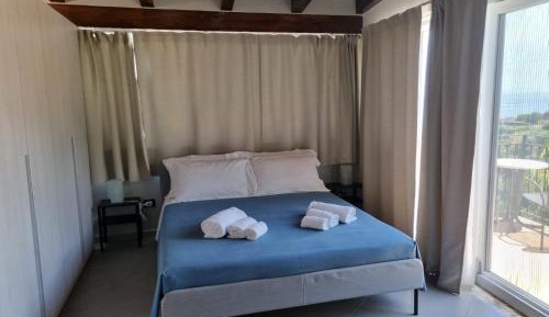 Studio Apartment with Sea View