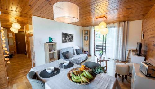 Apartment with Lake View