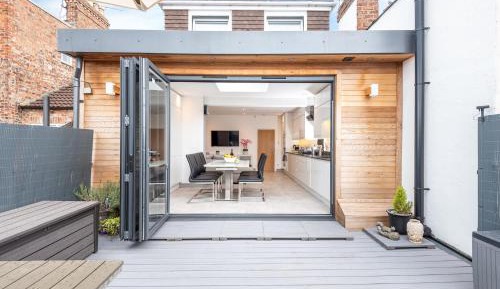 Three-Bedroom Premium Apartment with Balcony