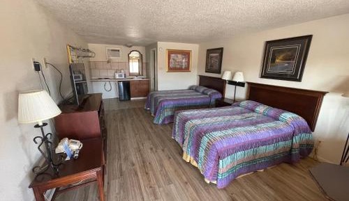 Standard Double Room with Shared Bathroom