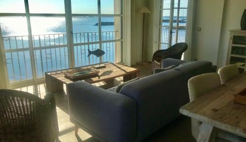 Apartment with Lake View