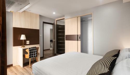 Deluxe Family Room
