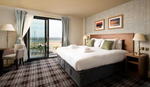 Double or Twin Room with Balcony