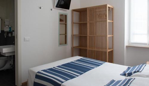 Deluxe Single Room