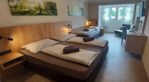 Basic Triple Room