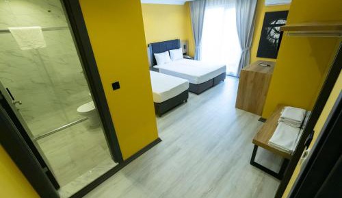 Triple Room with City View