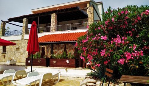 Studio Apartment with Sea View