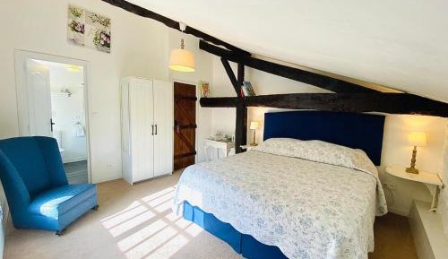 Queen Room with Pool View