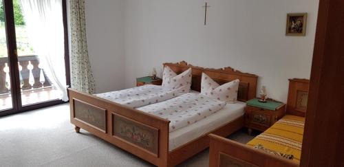 Basic Triple Room
