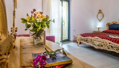 Quadruple Room with Private Bathroom