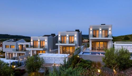 Exclusive Three Bedroom Villa with Sea View and Private Pool