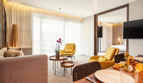 1 Bedroom Partial Oceanview Resort Residence