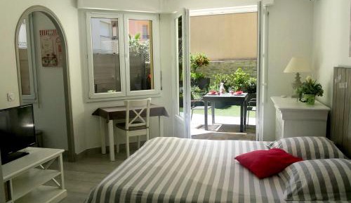 Studio with Terrace