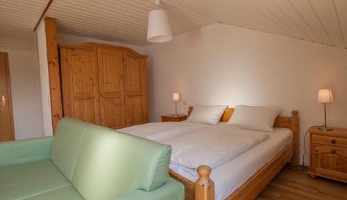 Studio (4 Adults)
