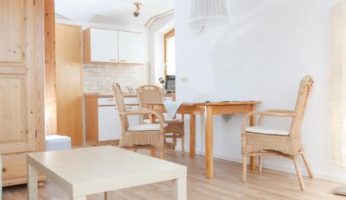 Studio (3 Adults)