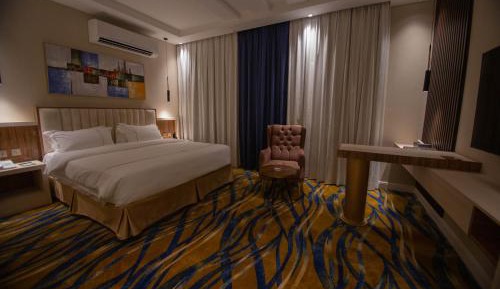 Deluxe Double or Twin Room