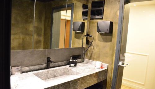 Deluxe Suite with Sea View