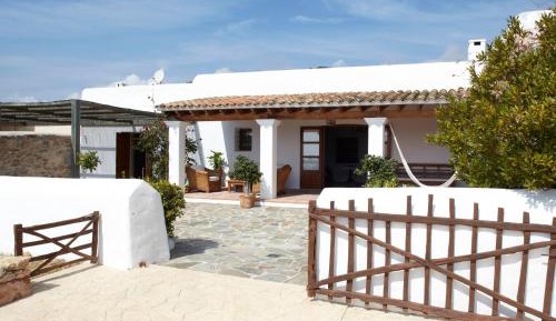Six-Bedroom Villa 