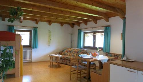 Large One-Bedroom Apartment - South balcony