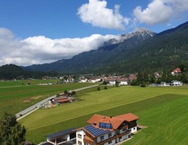 Apartment with Mountain View