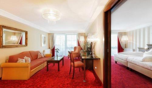 Deluxe Suite