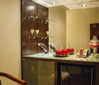 Suite with Hot Tub