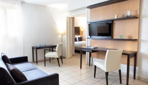 One-Bedroom Apartment (4 Adults)