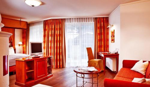Honeymoon Suite with Balcony