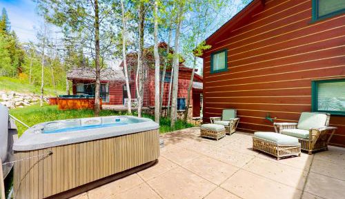 Three Bedroom Apartment