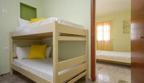 One-Bedroom Apartment with Sea View (4 Adults)