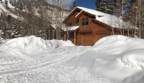 Four-Bedroom Holiday Home