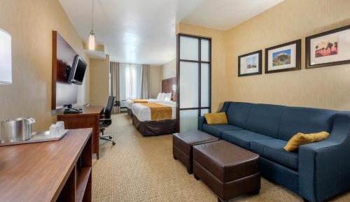 Suite, 2 Queen Beds with Sofa Bed, Accessible Roll-In Shower, Non Smoking