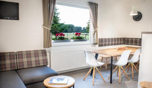 Apartment with Garden View