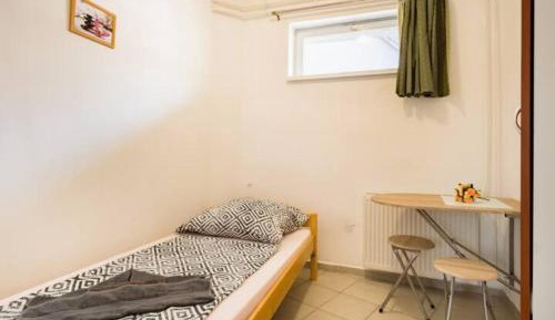 Single Room with Shared Bathroom